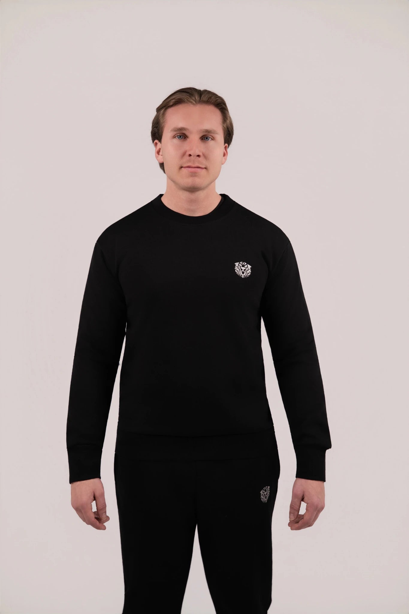Essential Crewneck - HUNGRYTIGER