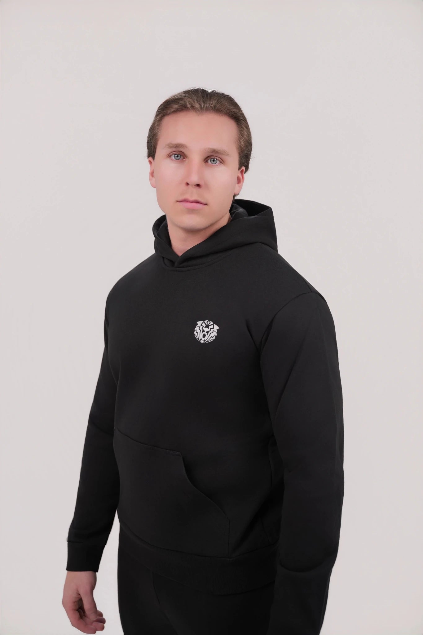 Essential Hoodie - HUNGRYTIGER