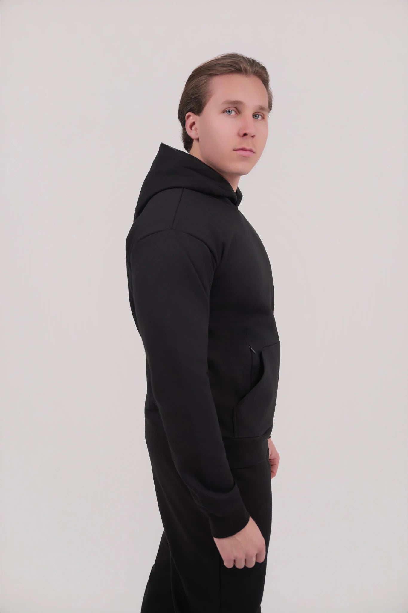 Essential Hoodie - HUNGRYTIGER
